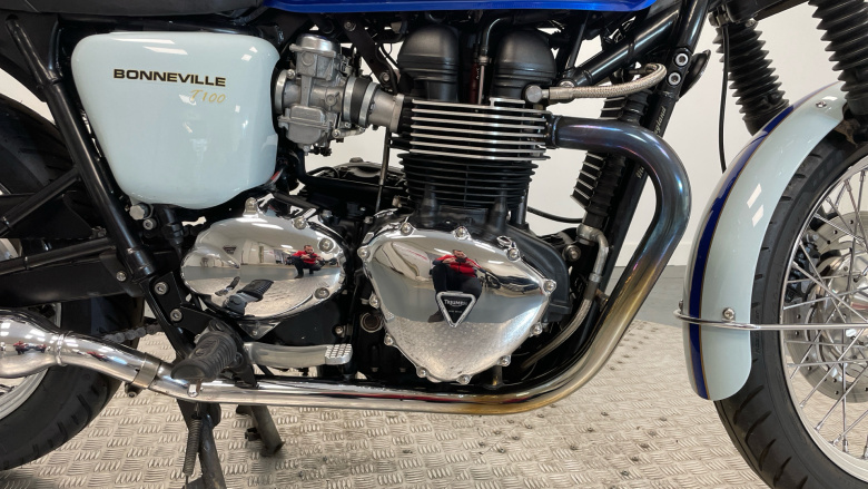 Triumph Bonneville T100 (10MY)